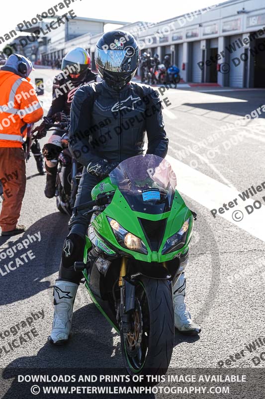 donington no limits trackday;donington park photographs;donington trackday photographs;no limits trackdays;peter wileman photography;trackday digital images;trackday photos